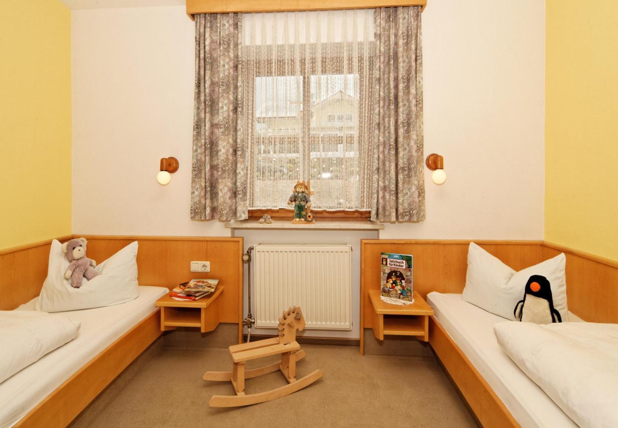ホテル Landhaus Maria Bed&Breakfast レーゲン エクステリア 写真