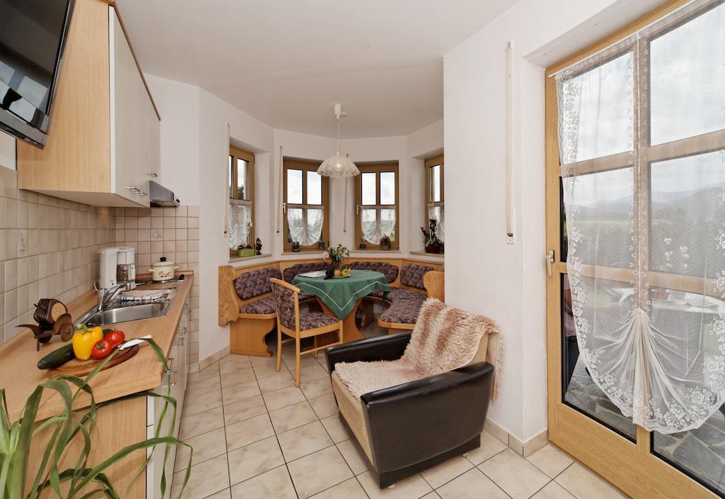 ホテル Landhaus Maria Bed&Breakfast レーゲン 部屋 写真