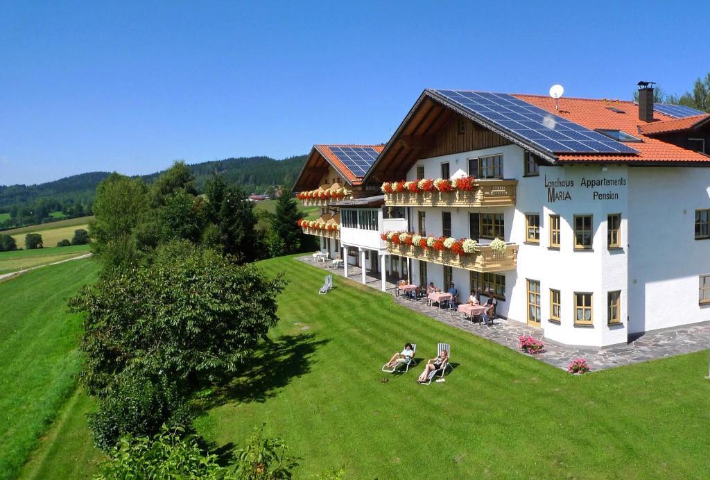 ホテル Landhaus Maria Bed&Breakfast レーゲン エクステリア 写真