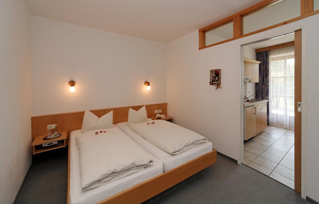 ホテル Landhaus Maria Bed&Breakfast レーゲン 部屋 写真